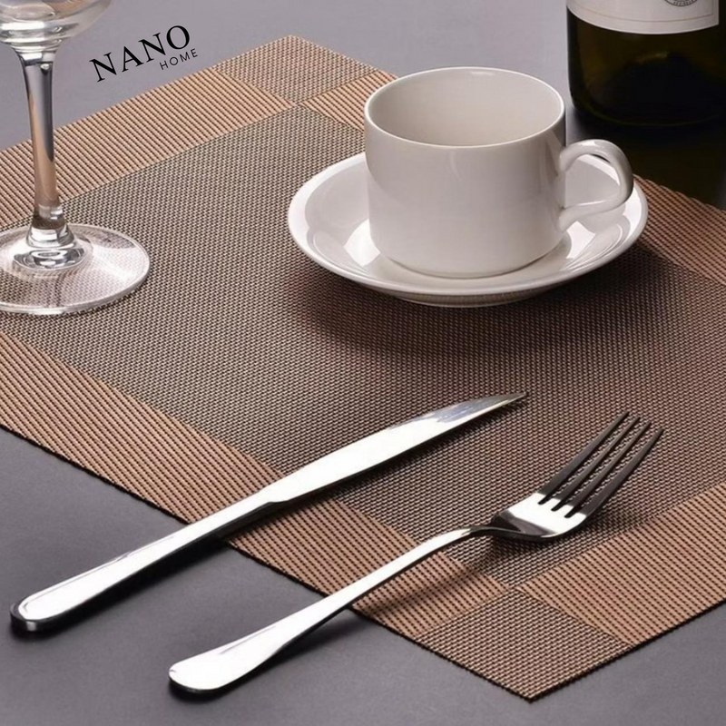 Kit Jogo Americano em PVC Metalizado – Elegância e Praticidade para 4 ou 6 Lugares
